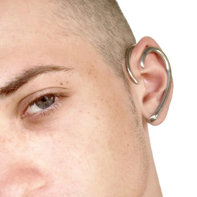 A sculptural statement without the need for piercings, the Vortex Ear Cuff wraps the ear in a fluid, architectural curve.